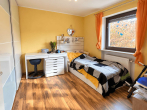 Schlafzimmer 3 - SITULI: Raum für Familie, Homeoffice und mehr – Reiheneckhaus mit Garten und Dachstudio