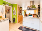 Küche - SITULI: Raum für Familie, Homeoffice und mehr – Reiheneckhaus mit Garten und Dachstudio