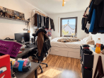Schlafzimmer 1 - SITULI: Raum für Familie, Homeoffice und mehr – Reiheneckhaus mit Garten und Dachstudio