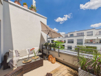 Dachterrasse nach Osten - SITULI: Exklusives Indoor-Outdoor-Living in Schwabing mit Dachterrasse und Loggia