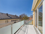 Balkon nach Südwesten - SITULI: Dachgeschoss-Traum mit 2 Balkonen – 4 Zimmer in Toplage Lohhof