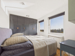 Schlafzimmer 1 - SITULI: Frei, elegante 3-Zimmer-Wohnung im obersten Geschoss mit hochwertiger Ausstattung