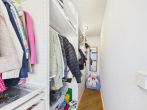Ankleide - SITULI: Frei, elegante 3-Zimmer-Wohnung im obersten Geschoss mit hochwertiger Ausstattung