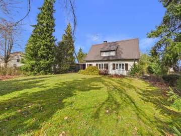 SITULI: Einfamilienhaus mit viel Potenzial und großem Süd-West-Grundstück in Neukeferloh, 85630 Grasbrunn, Einfamilienhaus