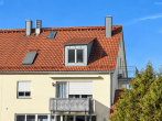 Südseite der Wohnung - SITULI: Gemütliches Wohnen unterm Dach – 3 Zimmer plus vielseitig nutzbarer Dachspitz