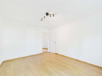 Schlafzimmer - SITULI: Helle Hochparterre-Wohnung mit Südwest-Balkon und zwei Schlafzimmern