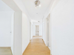 Flur von der Eingangstür - SITULI: Helle Hochparterre-Wohnung mit Südwest-Balkon und zwei Schlafzimmern