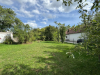 Blick nach Osten - SITULI: Baugrundstück für ein Einfamilienhaus in ruhiger Lage von Baindlkirch