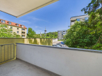 Balkon mit blick aufs Templer- - SITULI: Attraktive 2-Zimmer-Wohnung mit Templer-Kloster-Blick und Isarnähe