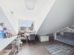 Schlafzimmer 2 - SITULI: Wohnen ganz oben – Großzügige 3,5-Zimmerwohnung mit sonniger Südterrasse
