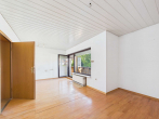 Wohnzimmer (OG) - SITULI: Geräumiges Zweifamilienhaus mit viel Potenzial in Hebertshausen