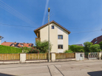 Hausansicht Süd - SITULI: Geräumiges Zweifamilienhaus mit viel Potenzial in Hebertshausen
