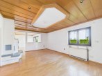 Wohnzimmer (EG) - SITULI: Geräumiges Zweifamilienhaus mit viel Potenzial in Hebertshausen
