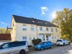 Hauseingang Norden - SITULI: 4-Zimmer-Dachgeschosswohnung mit Balkon