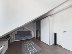 Schlafzimmer 2 - SITULI: Moderne 3,5-Zimmer-Dachgeschosswohnung mit herrlicher Dachterrasse