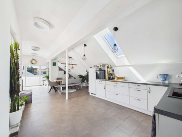 SITULI: Moderne 3,5-Zimmer-Dachgeschosswohnung mit herrlicher Dachterrasse, 82256 Fürstenfeldbruck, Dachgeschosswohnung