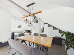 Großer Wohn-Essbereich - SITULI: Moderne 3,5-Zimmer-Dachgeschosswohnung mit herrlicher Dachterrasse
