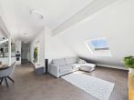 Großer Wohn-Essbereich - SITULI: Moderne 3,5-Zimmer-Dachgeschosswohnung mit herrlicher Dachterrasse
