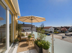 Balkon nach Südwesten - SITULI: Besonderes Wohnen – Dachgeschoss mit 4 Zimmer & viel Platz in Toplage Lohhof