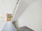 Treppenhaus - SITULI: Frisch modernisiert und frei – Maisonette mit Terrasse in Untermenzing