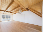 Wohn-Esszimmer - SITULI: Besonderes Wohnen – Dachgeschoss mit 4 Zimmer & viel Platz in Toplage Lohhof